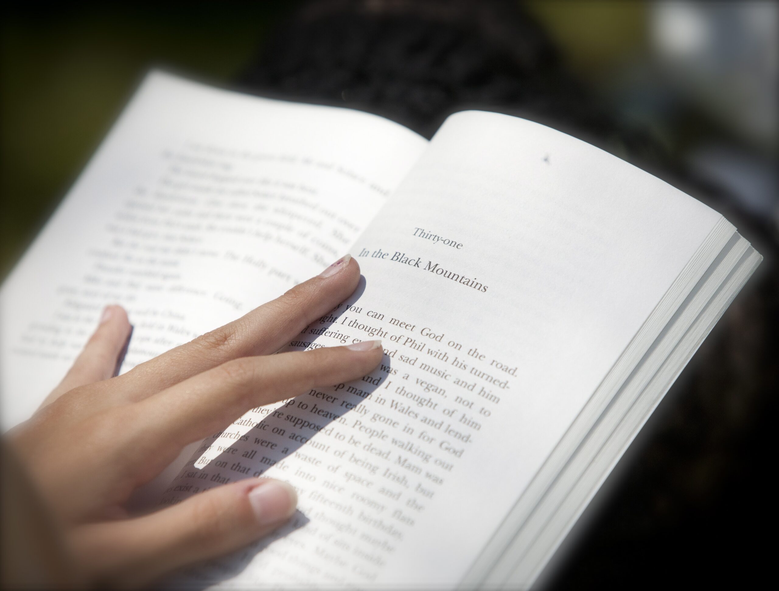 How to Read News: Essential Skills for Critical Media Consumption